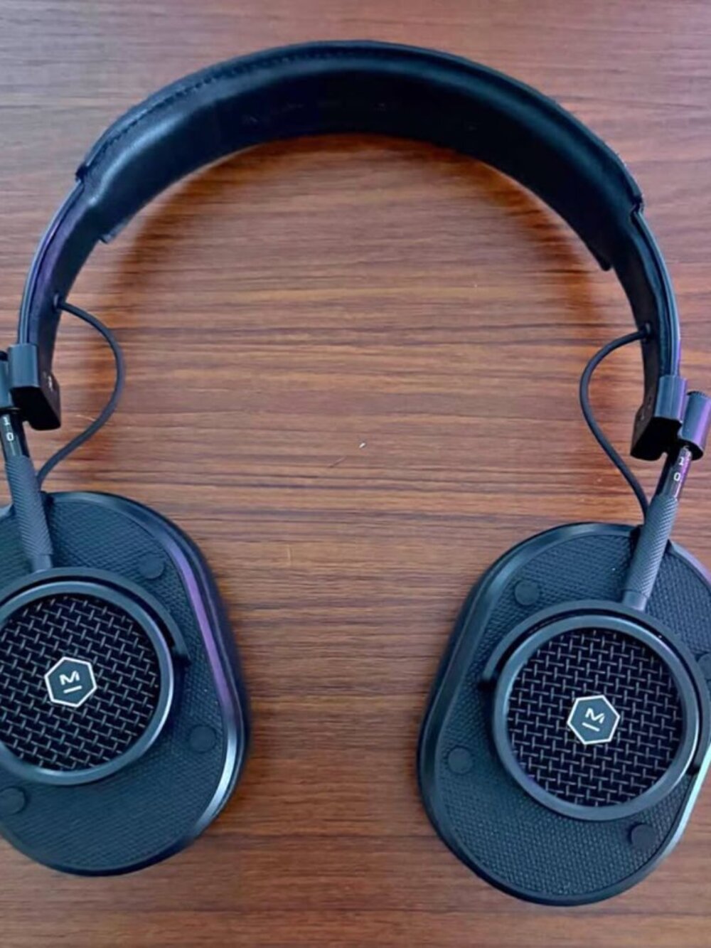 Master & Dynamic MH40 Wireless Headphones